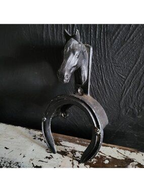 Vintage Cast Metal Horse Head Horseshoe Bridle Tack Rein Belt Holder Hook